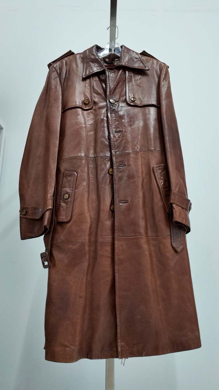 Vintage Fantastic International Leather Trench Coat – Brown / Size L